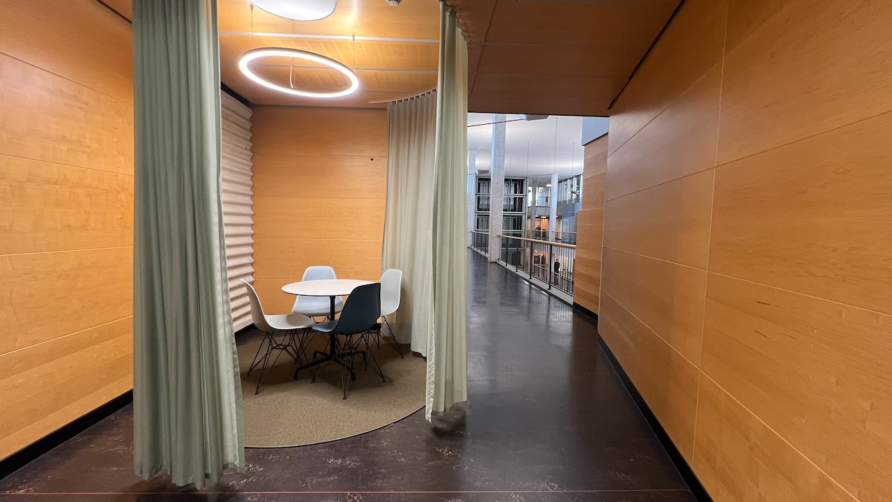 Office, photo 7 of 9