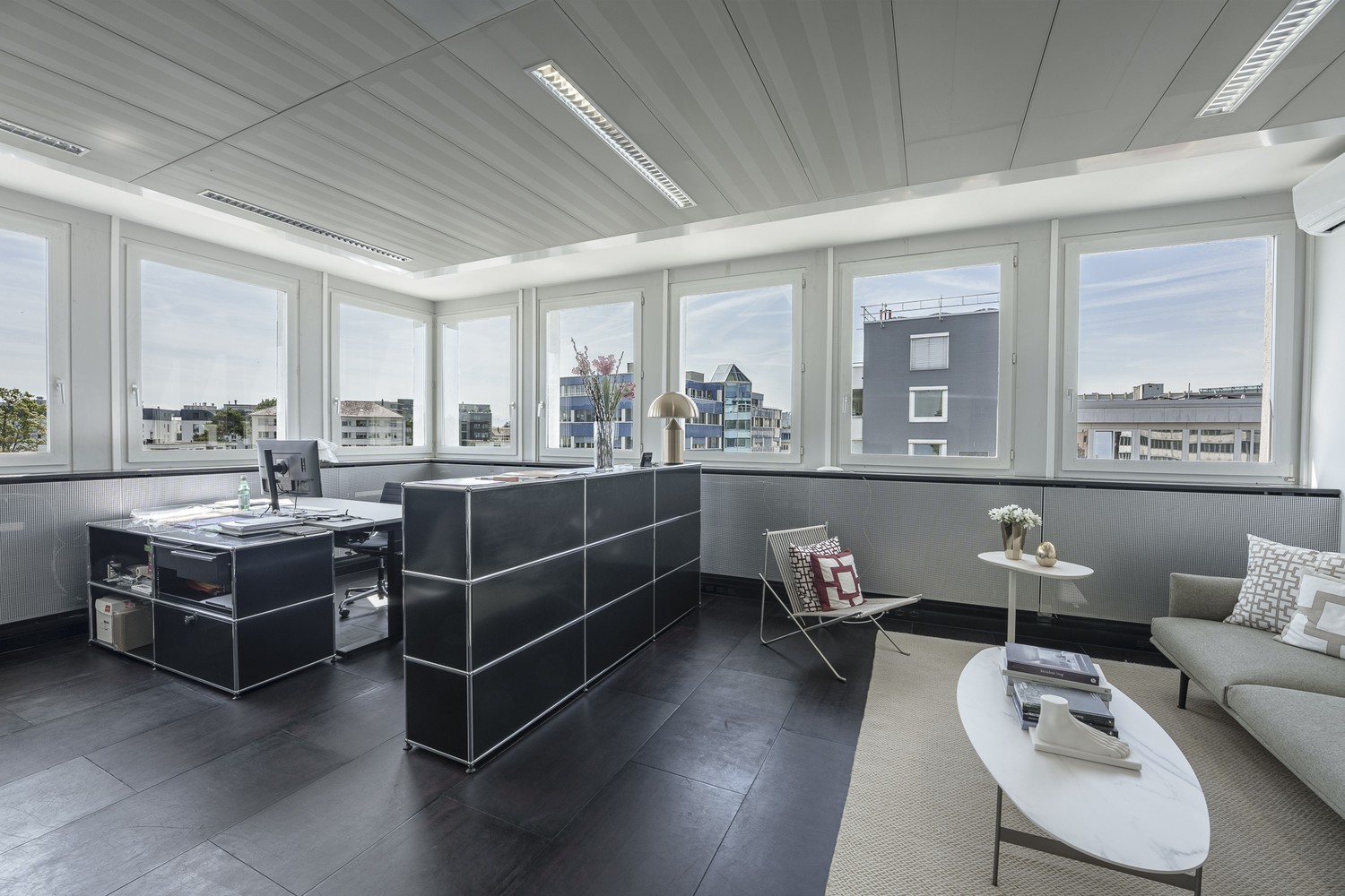76m² office, photo 1 of 6