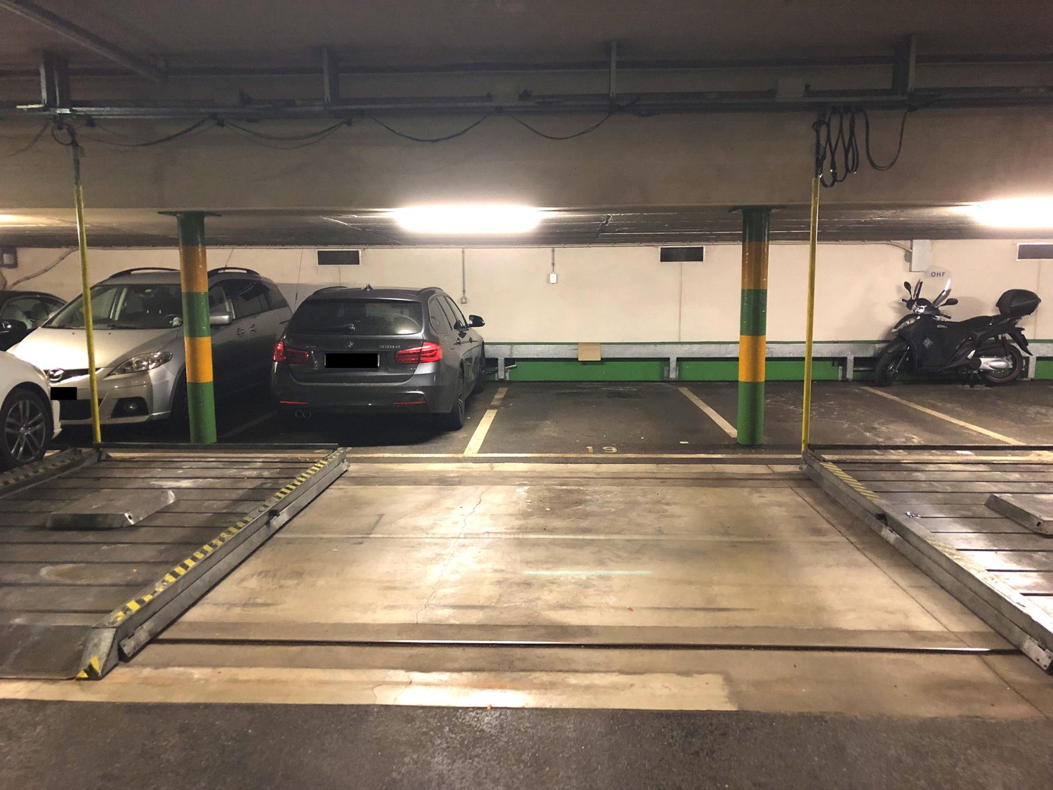 Open slot, photo 3 of 5
