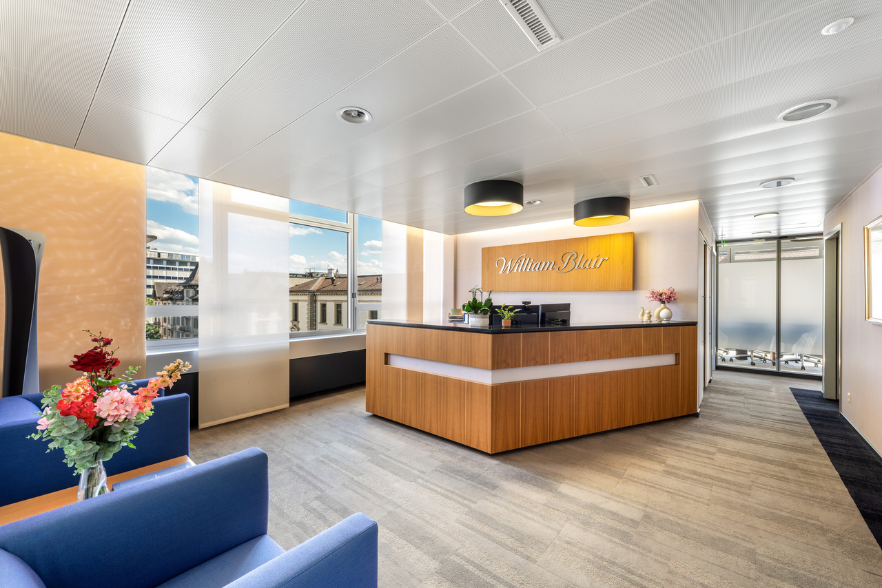 325m² office, photo 3 of 10