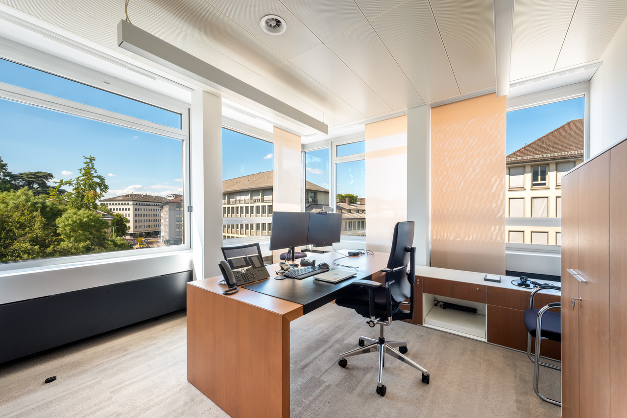 325m² office, photo 8 of 10