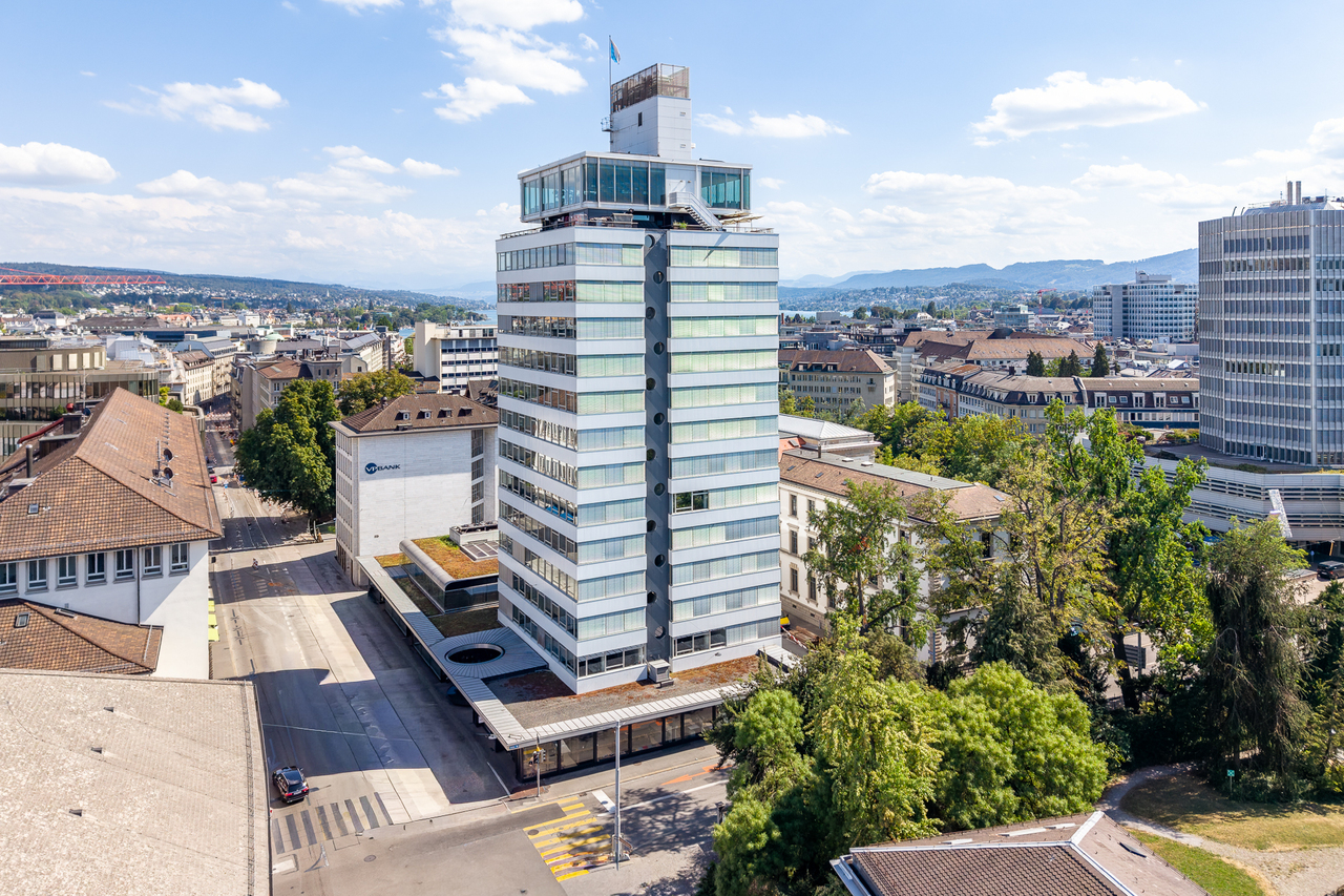 325m² office, photo 2 of 10