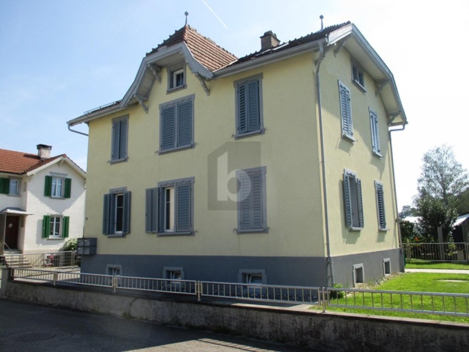 5 ½ rooms multi family house