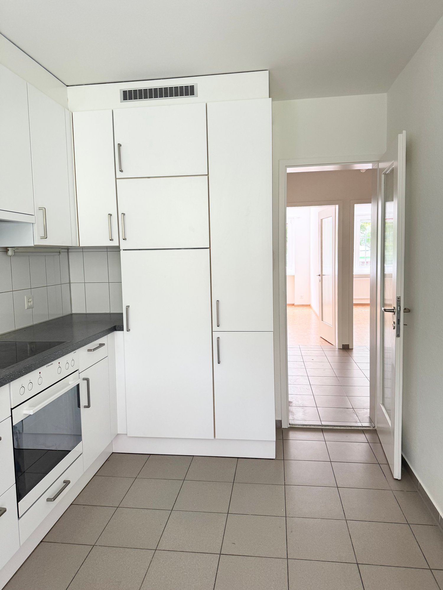 3 rooms apartment, photo 1 of 9