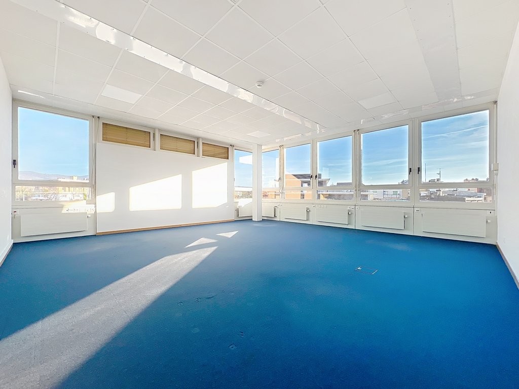 313m² office, photo 2 of 7