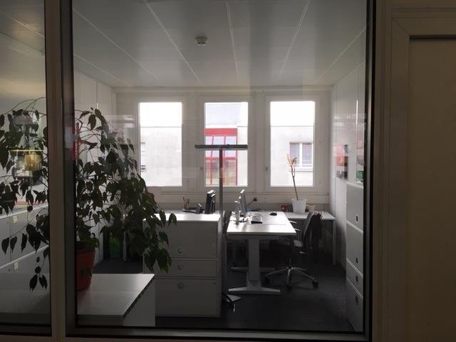 442m² office, photo 1 of 5
