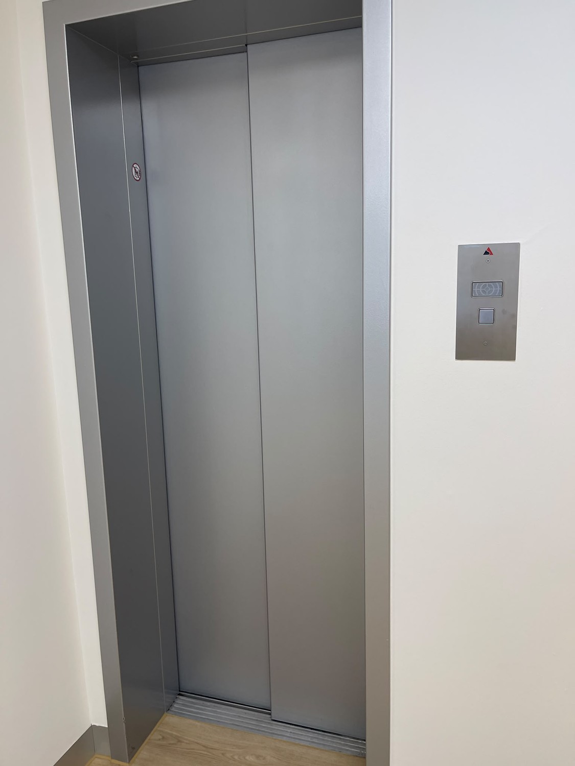 17-17m² office, photo 1 of 10