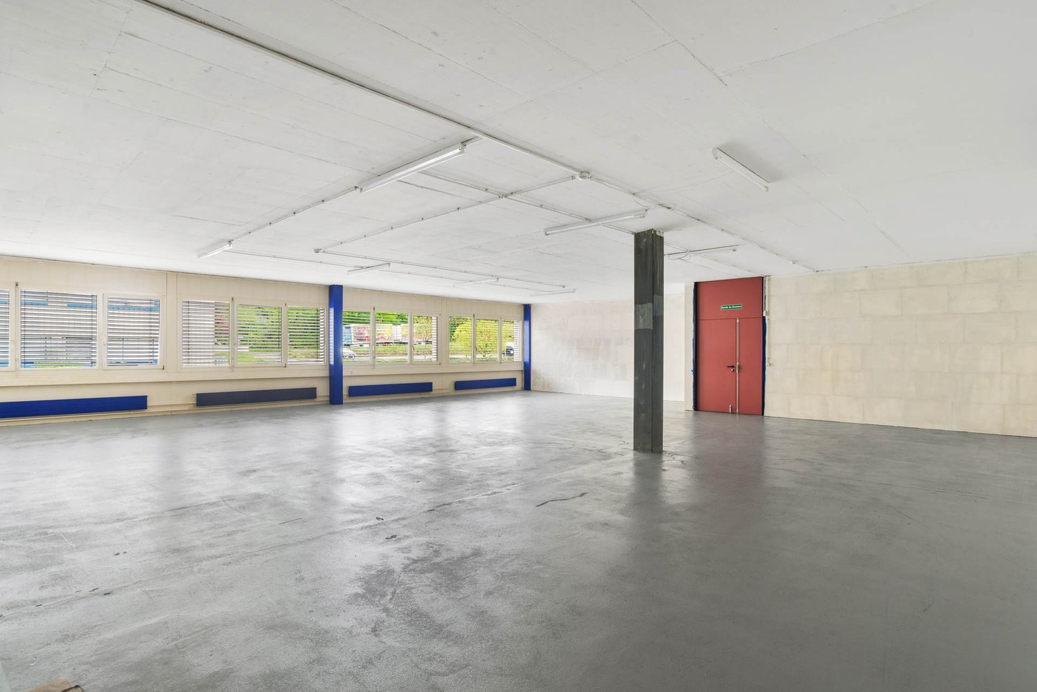 207m² office, photo 3 of 5
