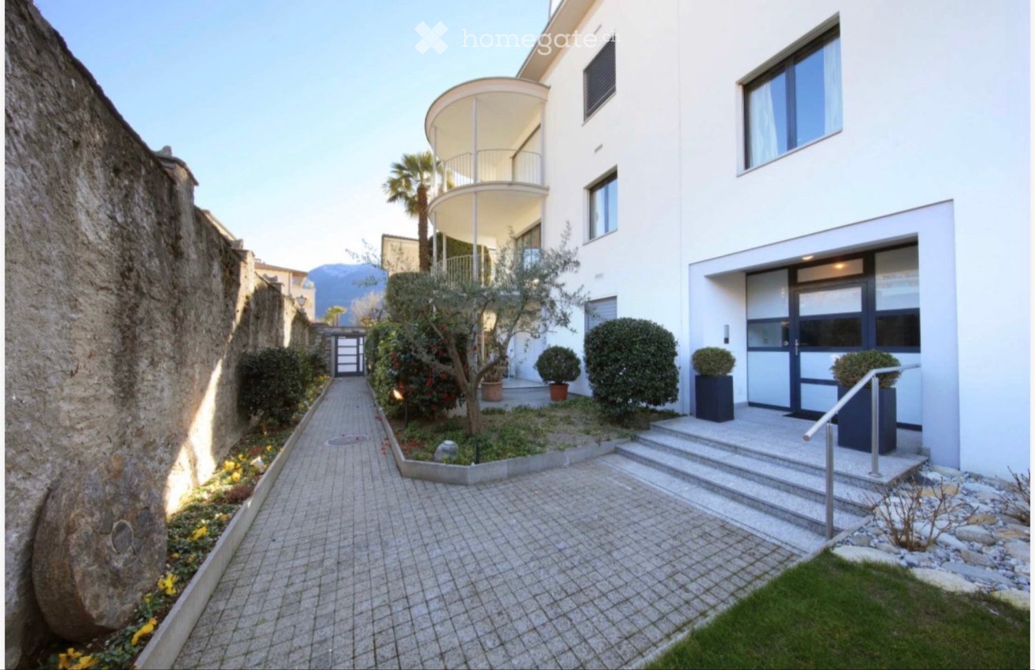 Ascona Old Town 2.5-room apartment with terrace, photo 1 of 5