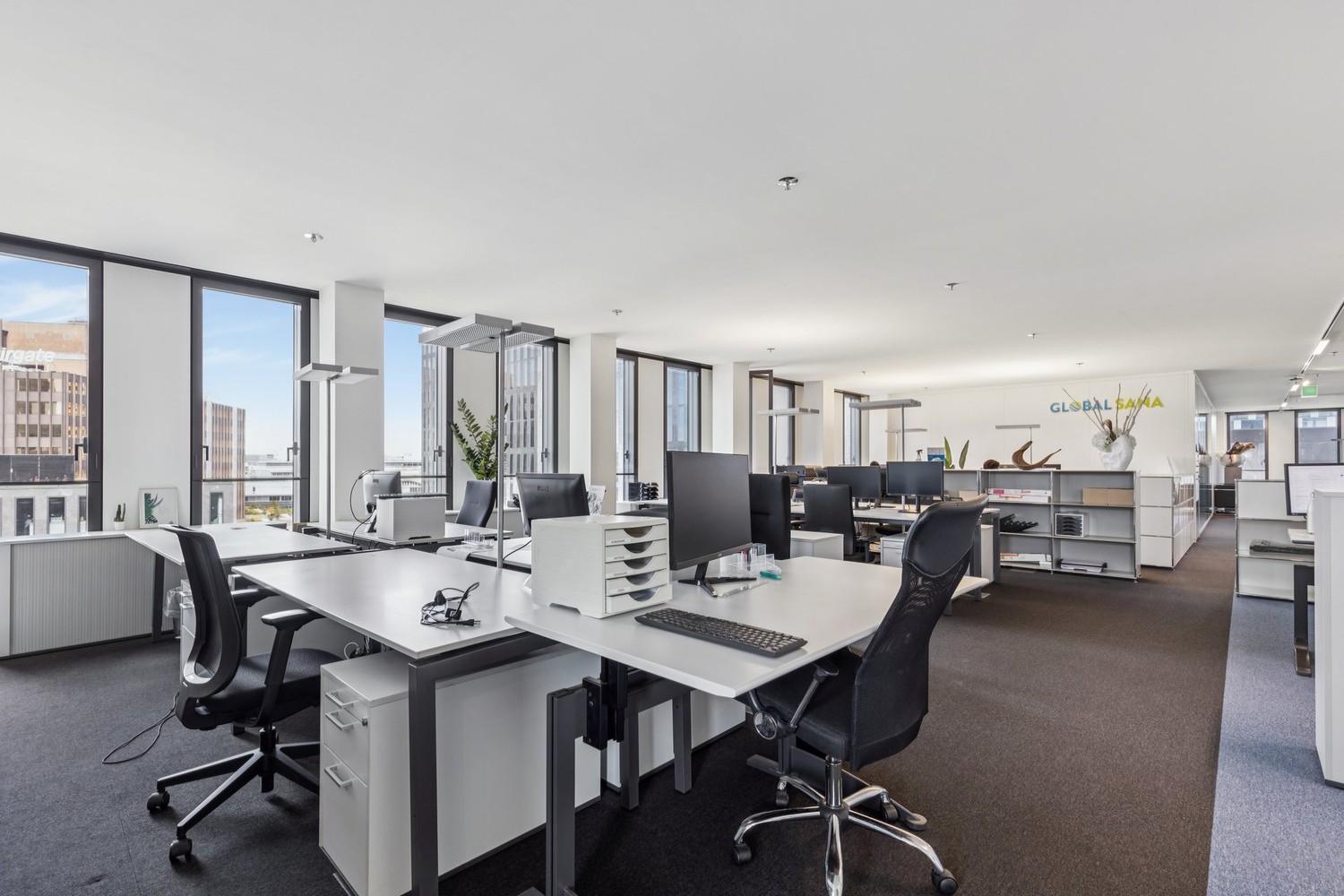 649m² office, photo 5 of 10
