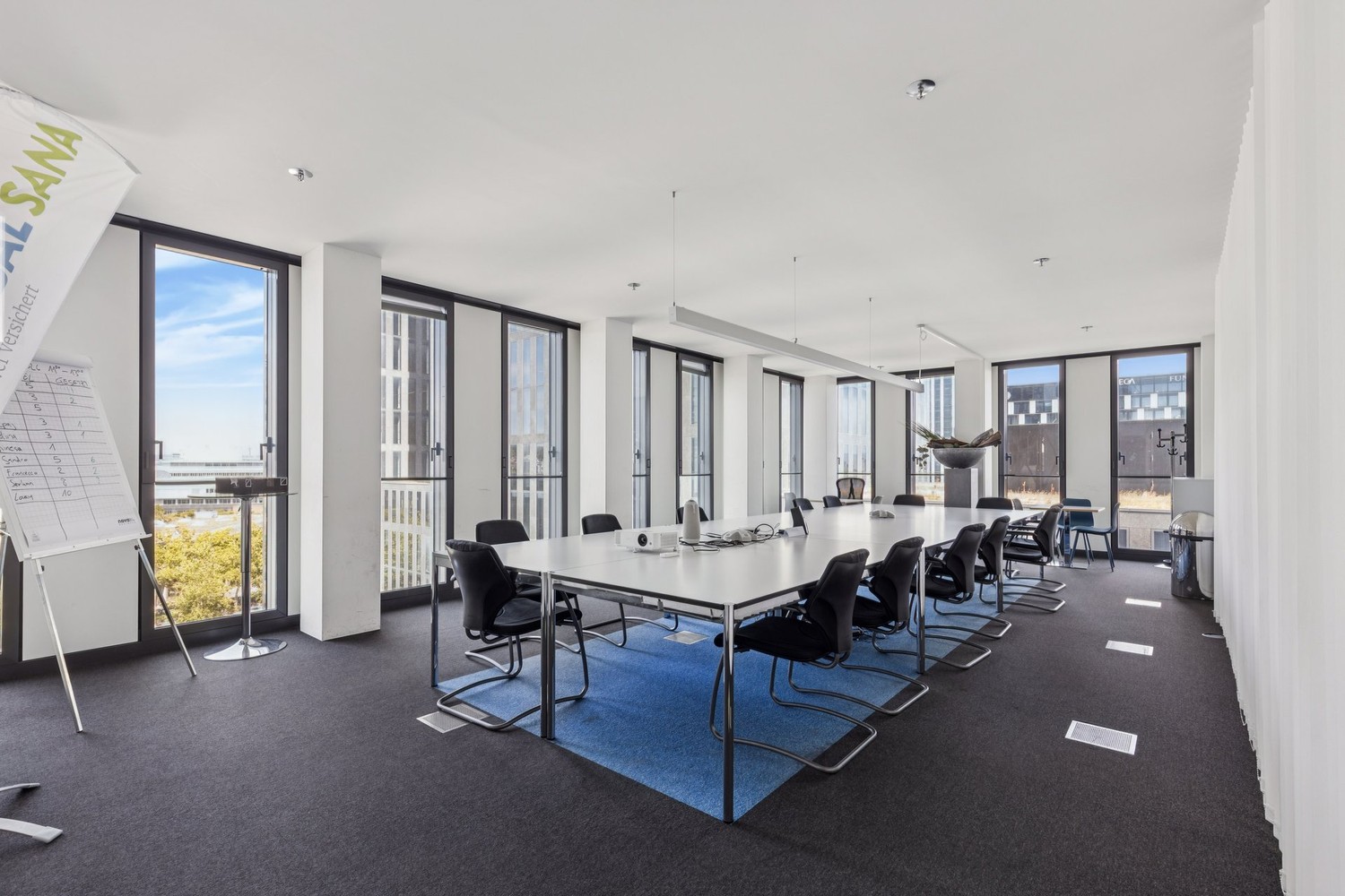 649m² office, photo 4 of 10