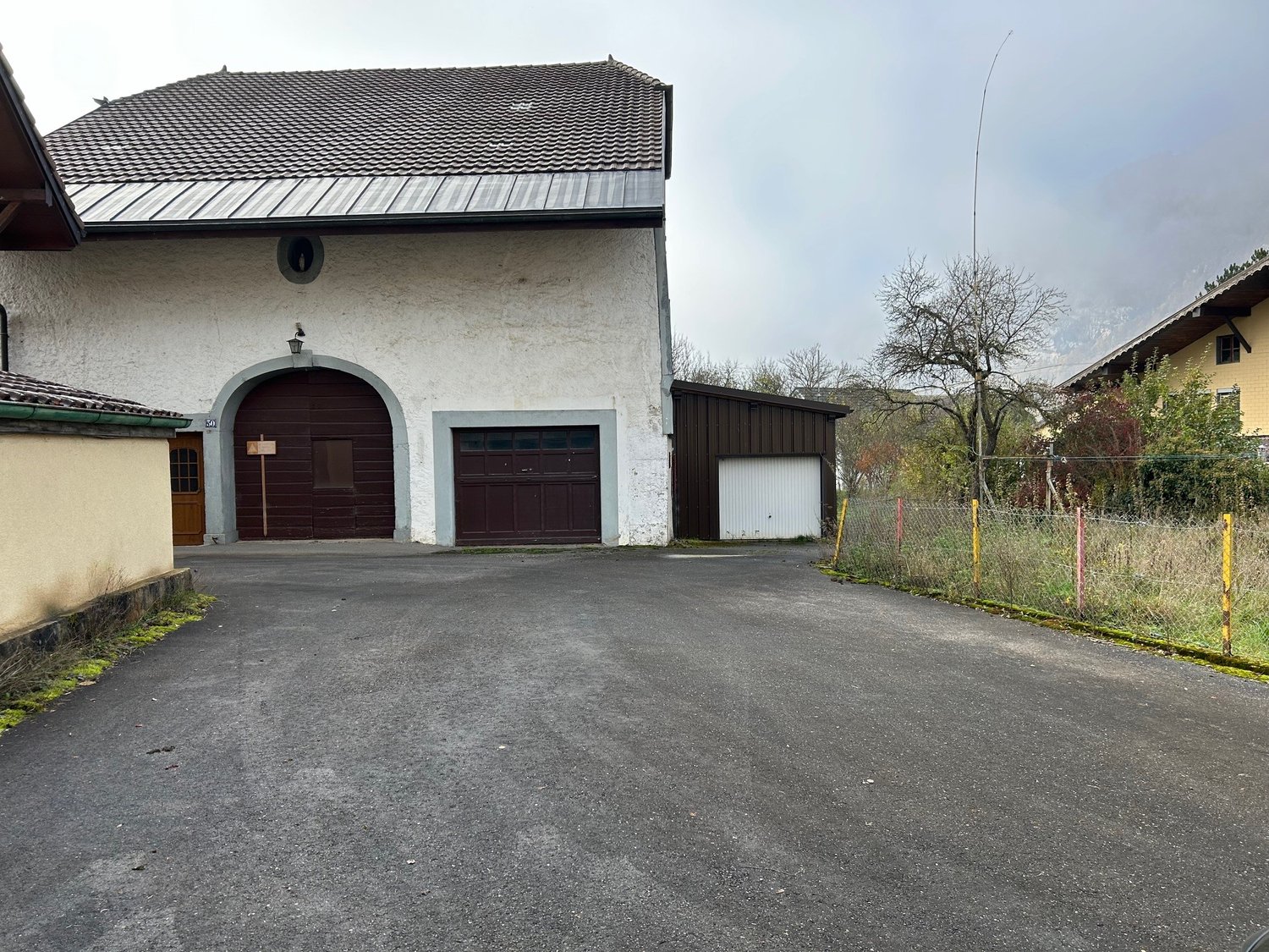 Single garage, photo 1 of 2