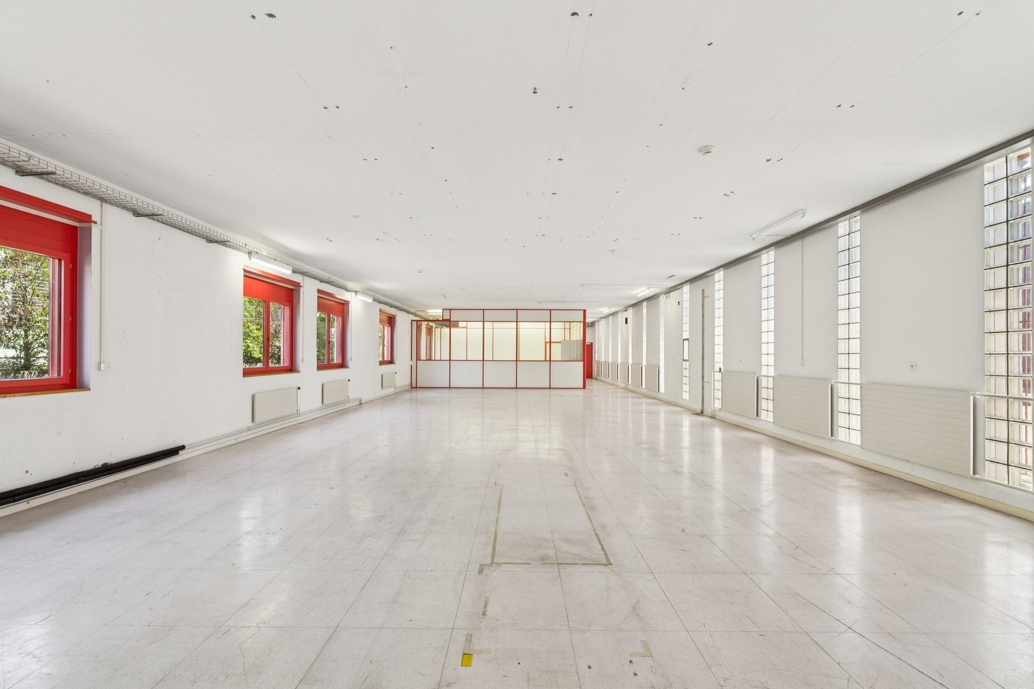 266m² office, photo 7 of 9