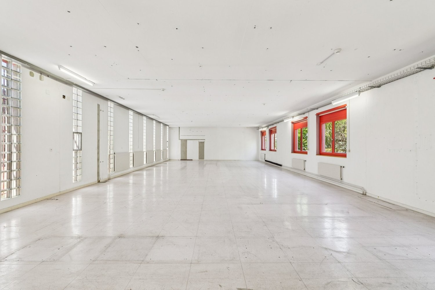 266m² office, photo 4 of 9