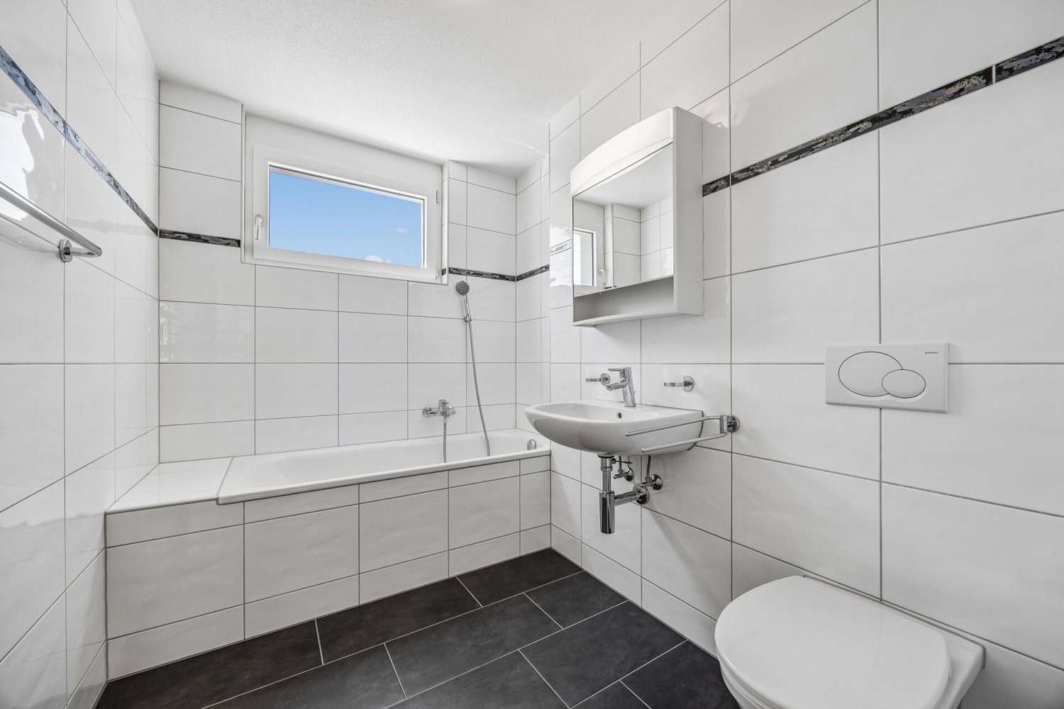 Multi family house, photo 10 of 10