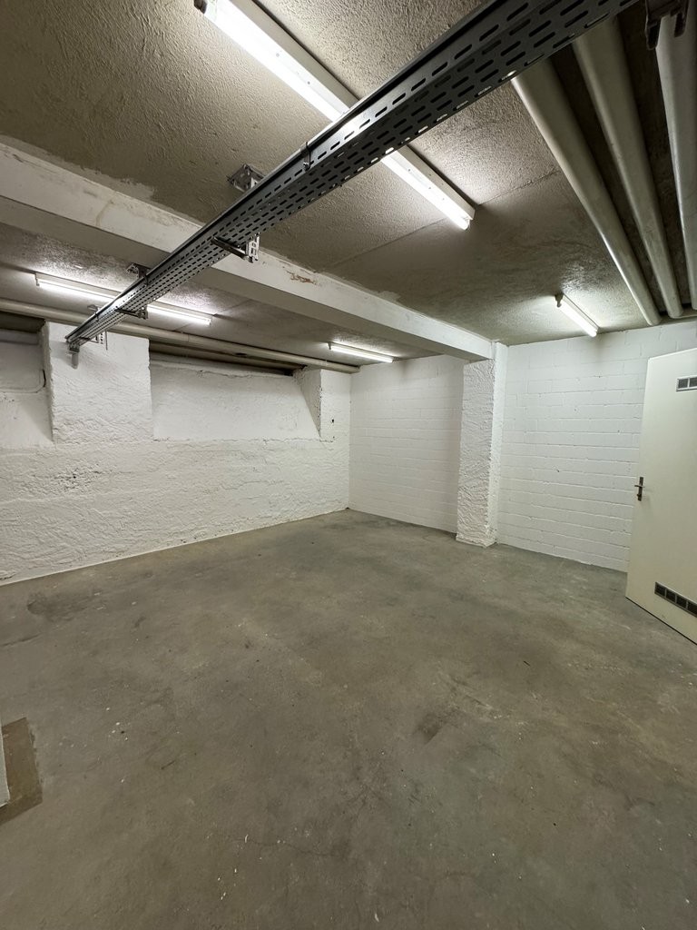 Hobby room, photo 3 of 3