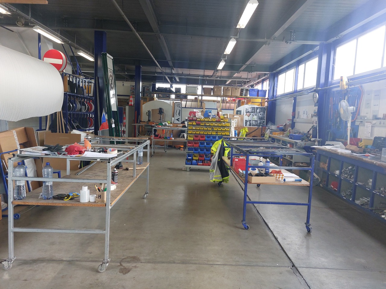272m² storage room