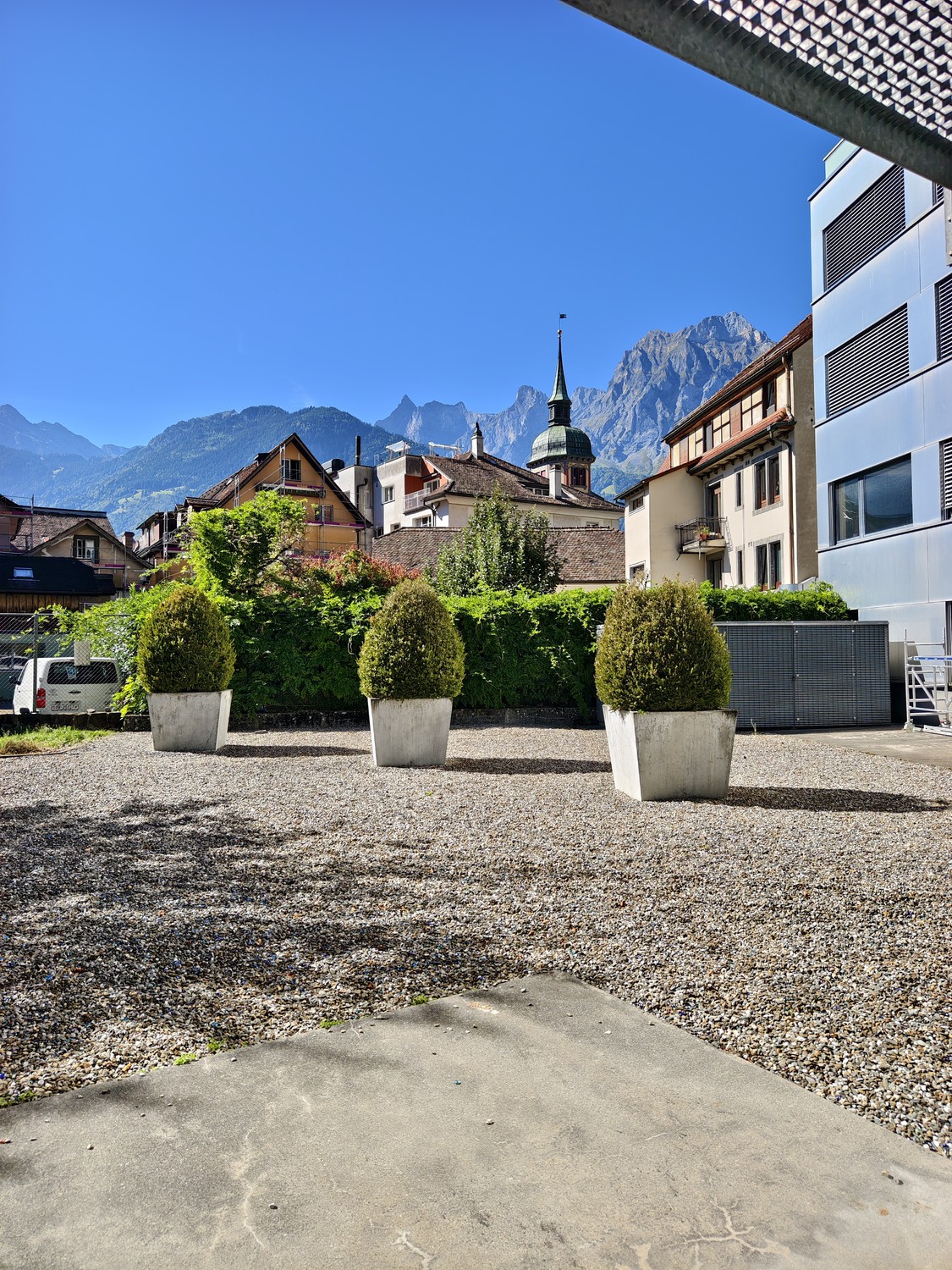 128m² office