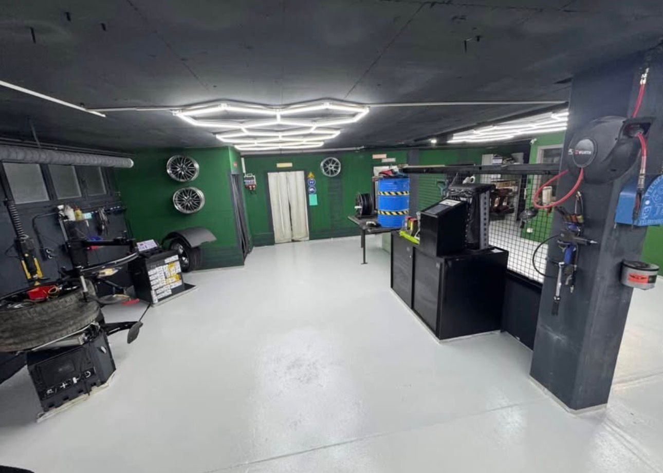 120m² workshop