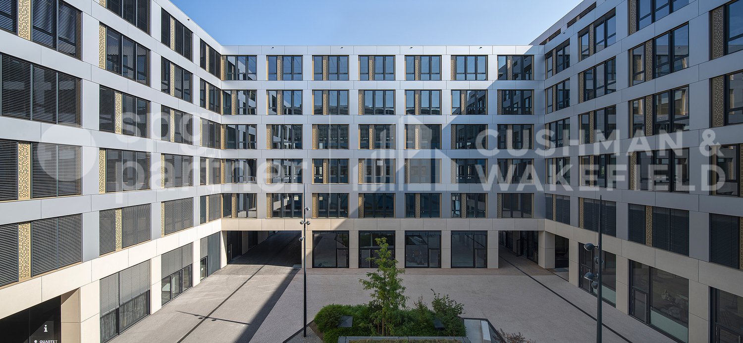 1500m² commercial, photo 1 of 7