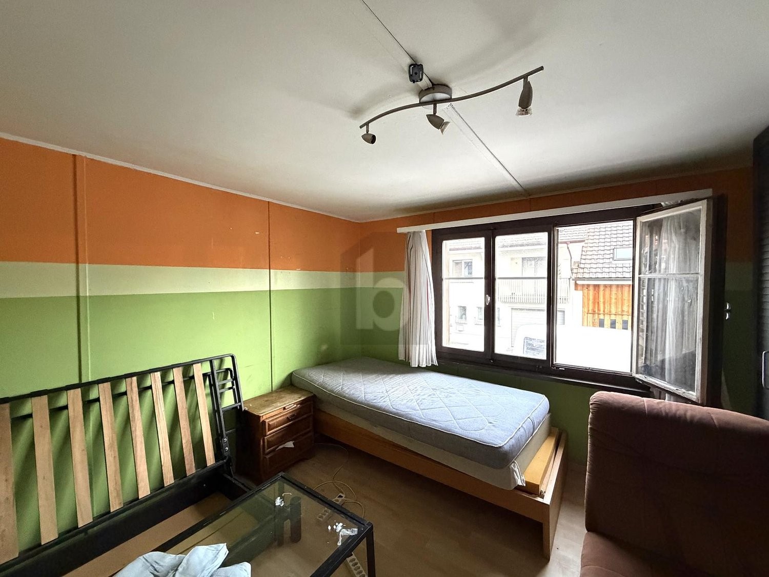 10 rooms multi family house, photo 1 of 3