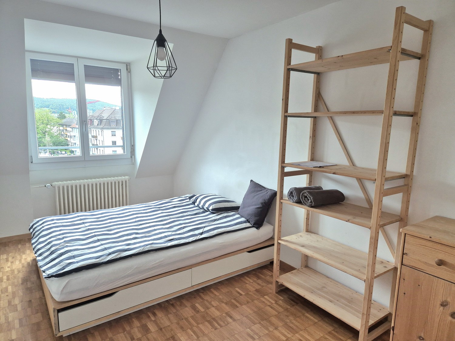 Room in a shared flat, photo 2 sur 3