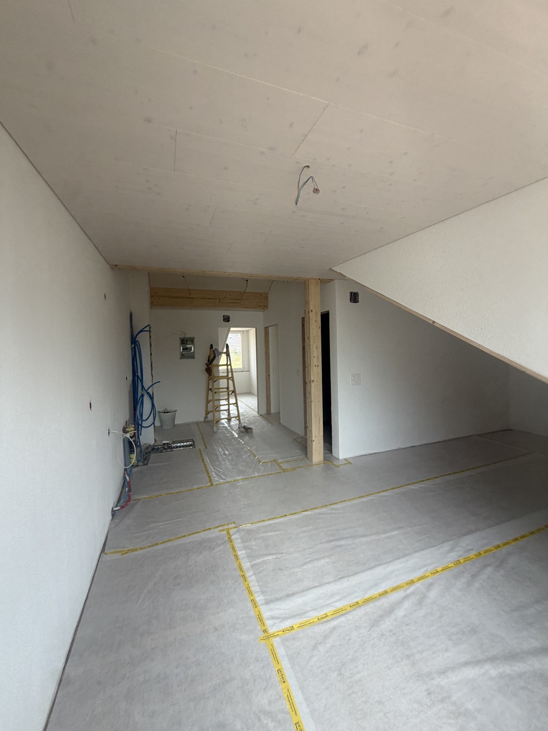 2 rooms apartment, photo 3 of 6