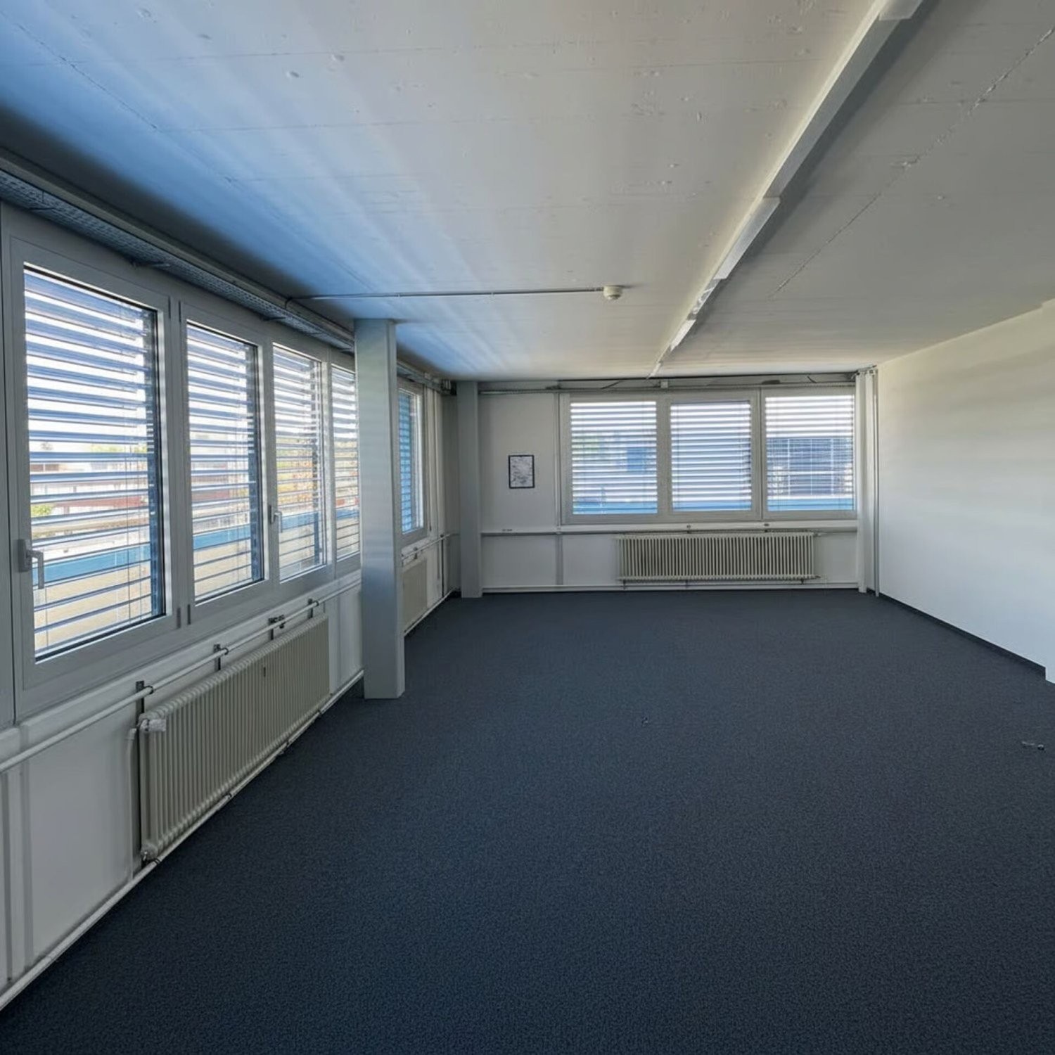 65m² office