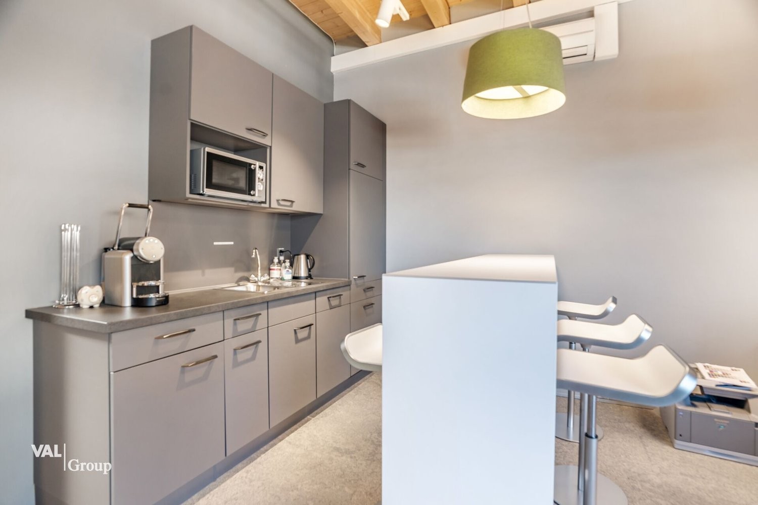139m² commercial