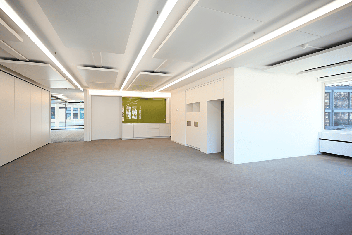 379m² office, photo 5 of 10