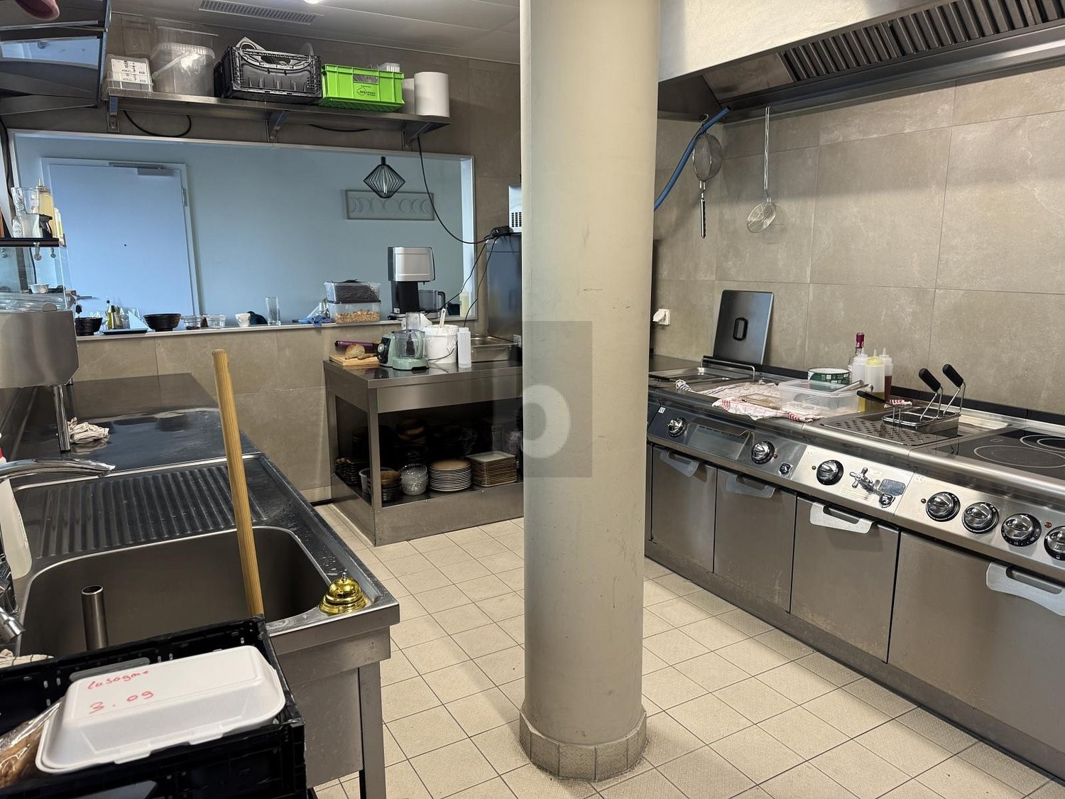 206m² restaurant, photo 4 of 4