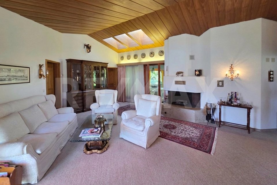 4 rooms single house, photo 1 of 10