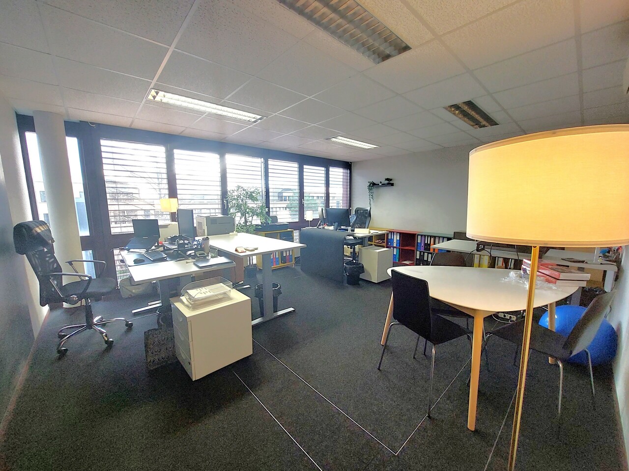 160m² office