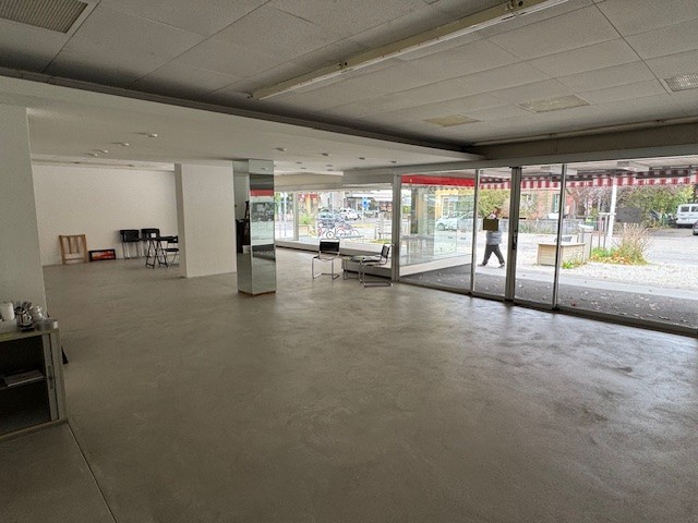 280m² office, photo 1 of 5