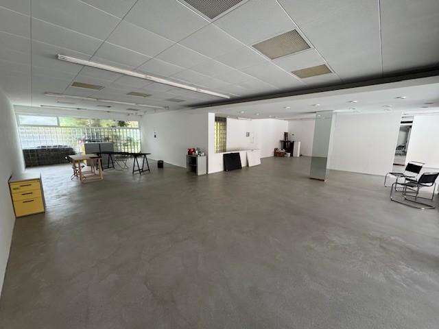 280m² office, photo 3 of 5