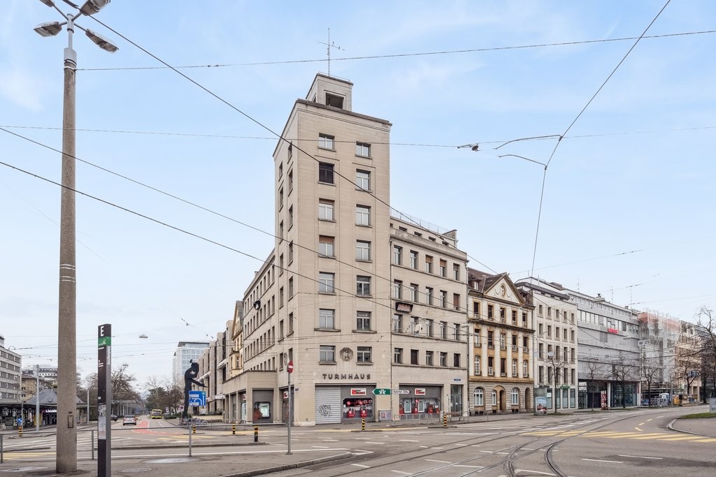 298m² office, photo 1 of 10