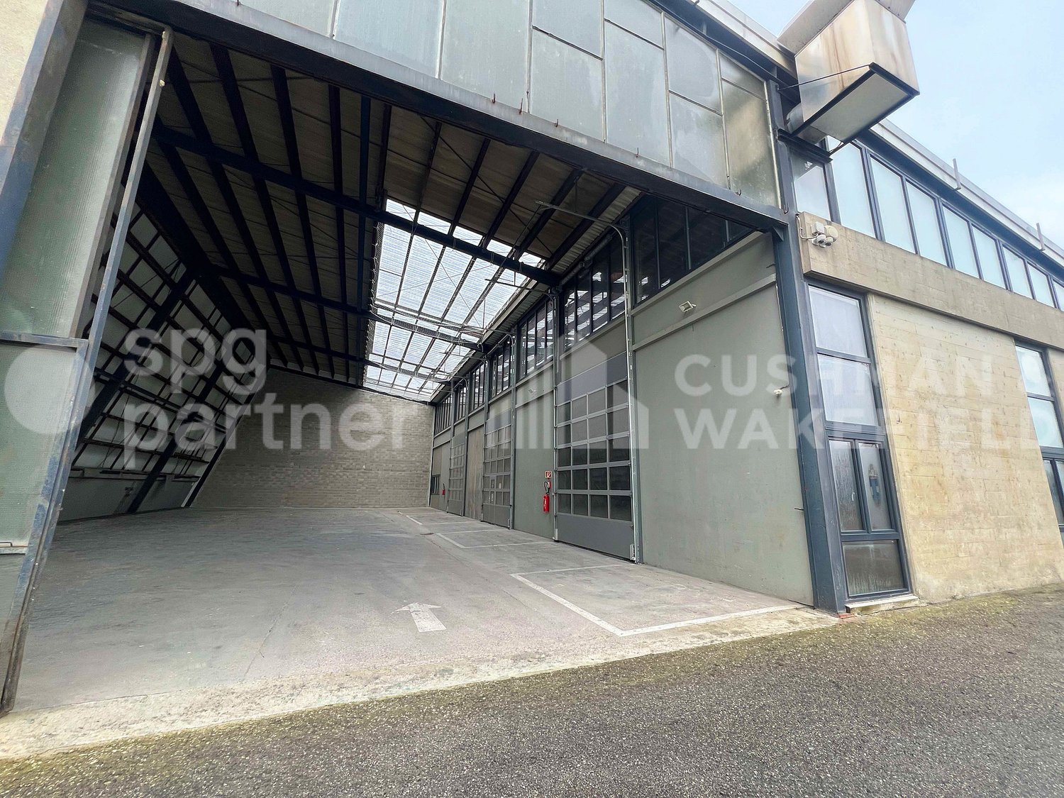 1470m² storage room, photo 6 of 10