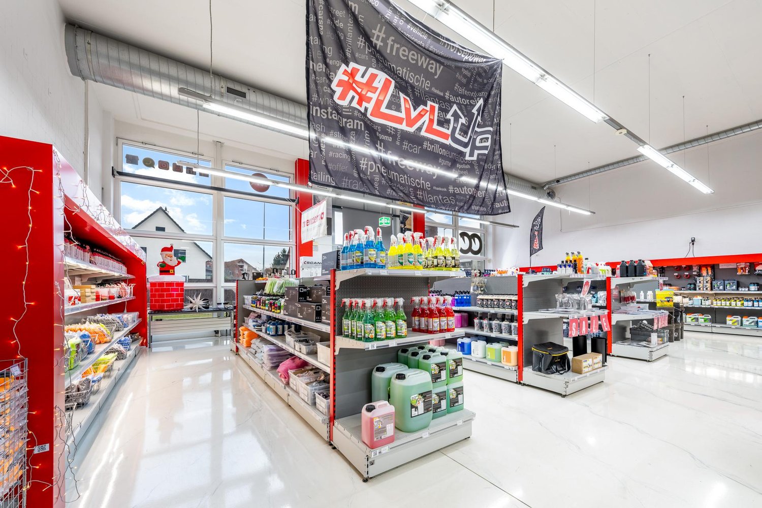 832m² commerciale