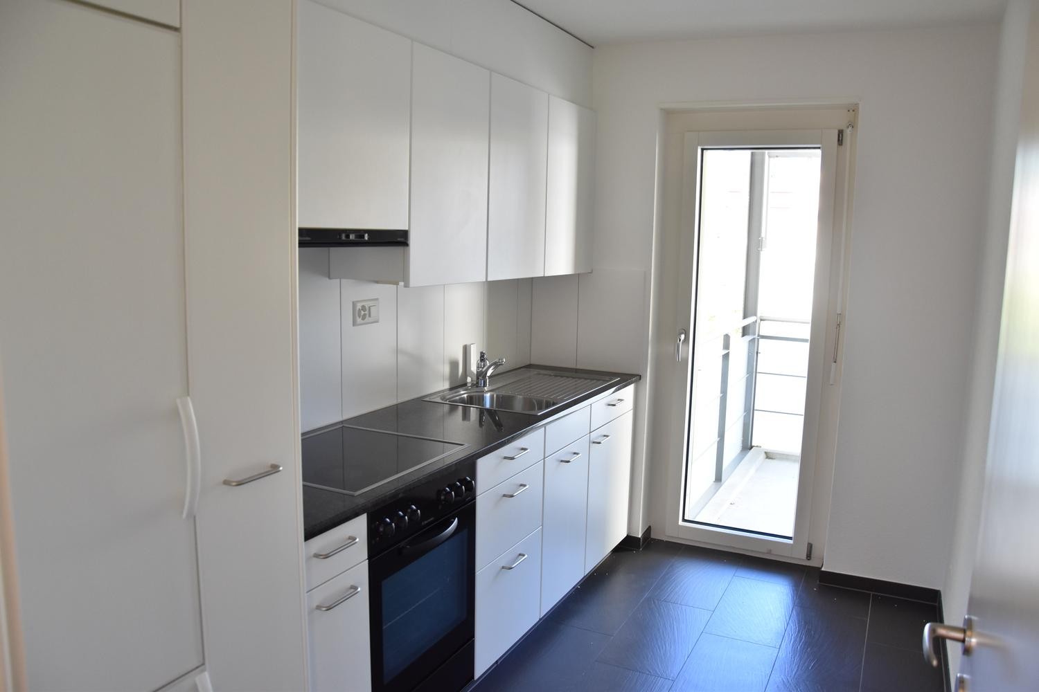 4 rooms apartment, photo 2 of 8