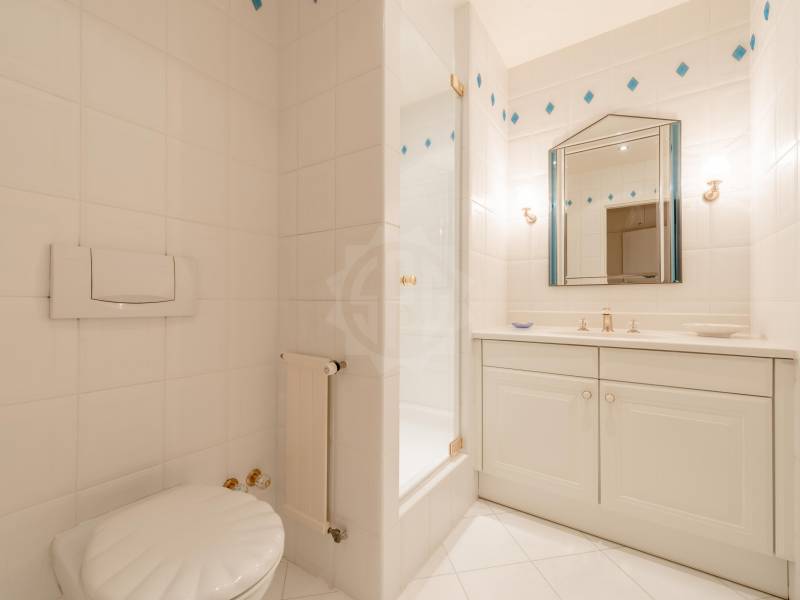 8 rooms apartment, photo 10 of 10