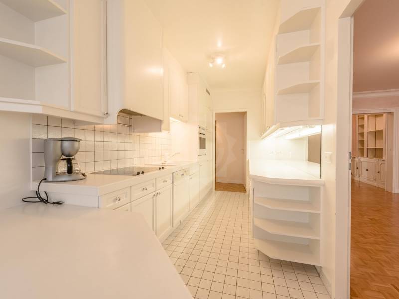 8 rooms apartment, photo 4 of 10