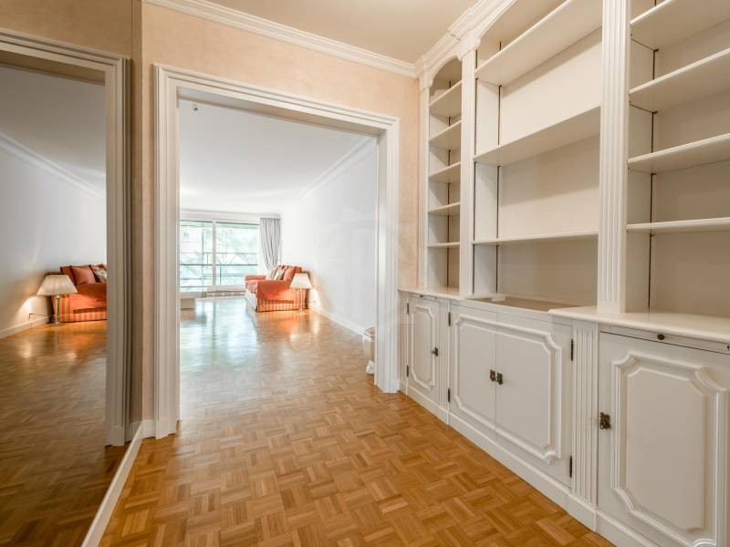 8 rooms apartment, photo 1 of 10