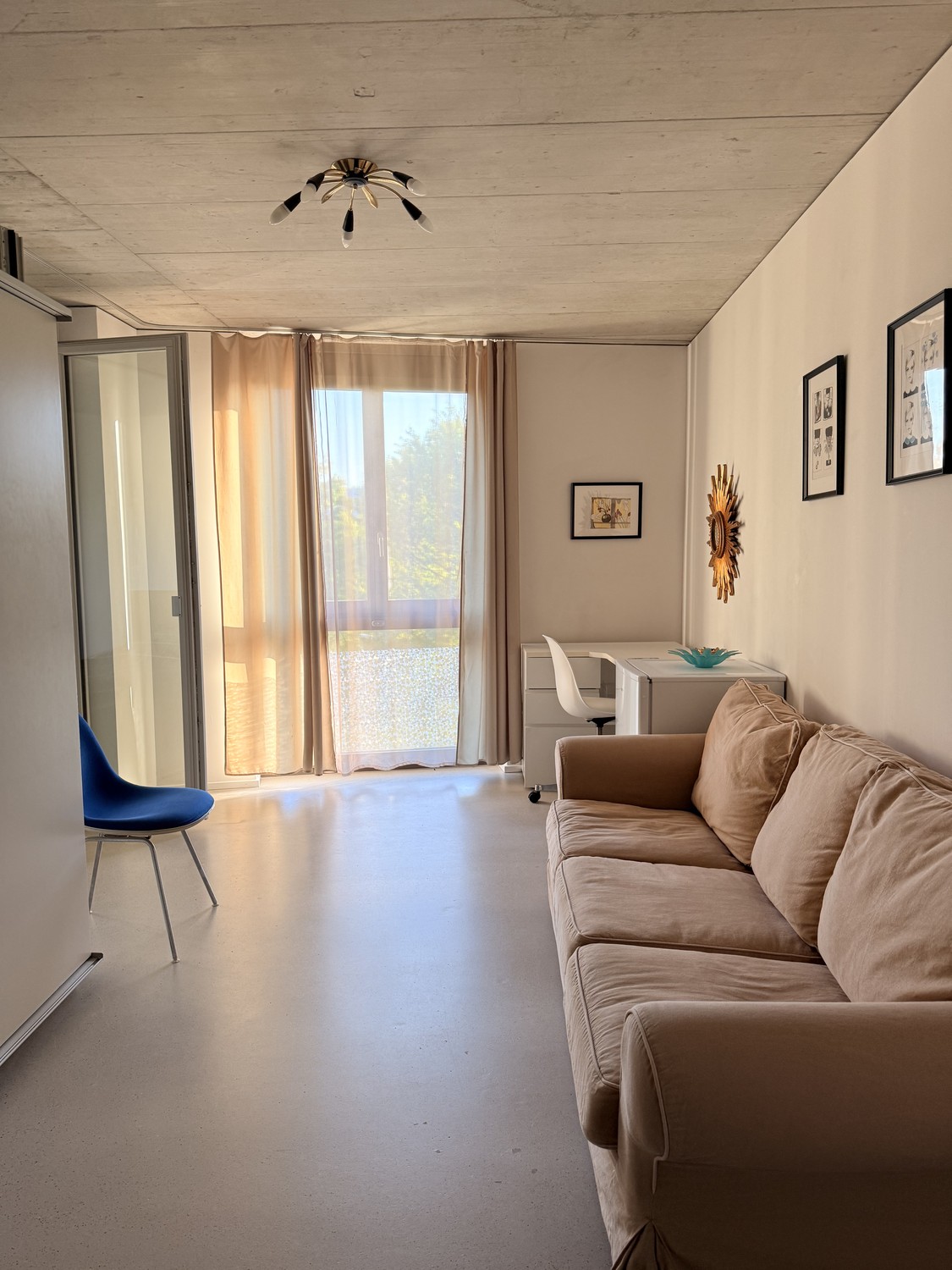 Chambre dans un appartement partagé