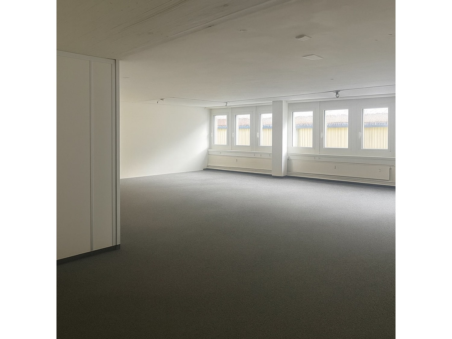Office, photo 5 of 10
