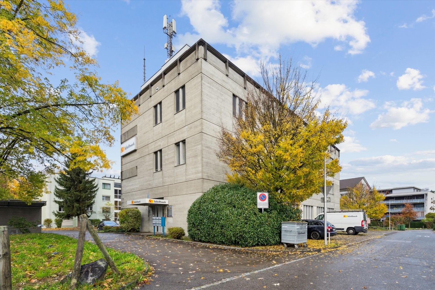 293m² commercial, photo 1 of 10