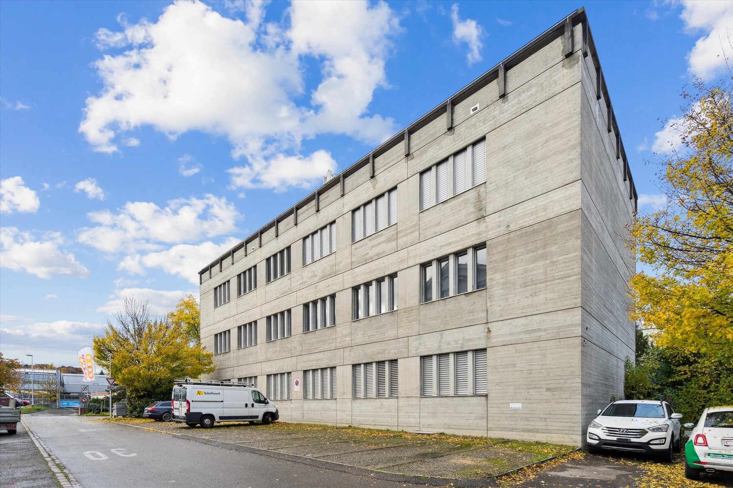 293m² commercial, photo 2 of 10