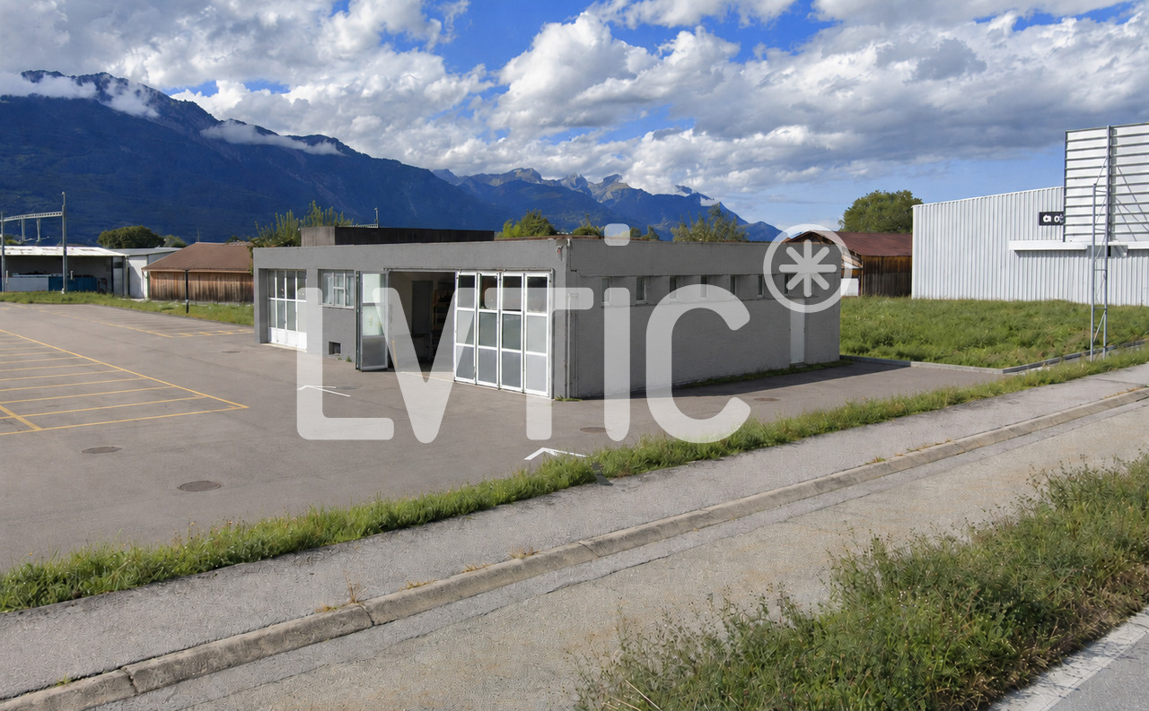 305m² industrial object, photo 1 of 7