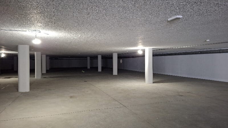 488m² Labor