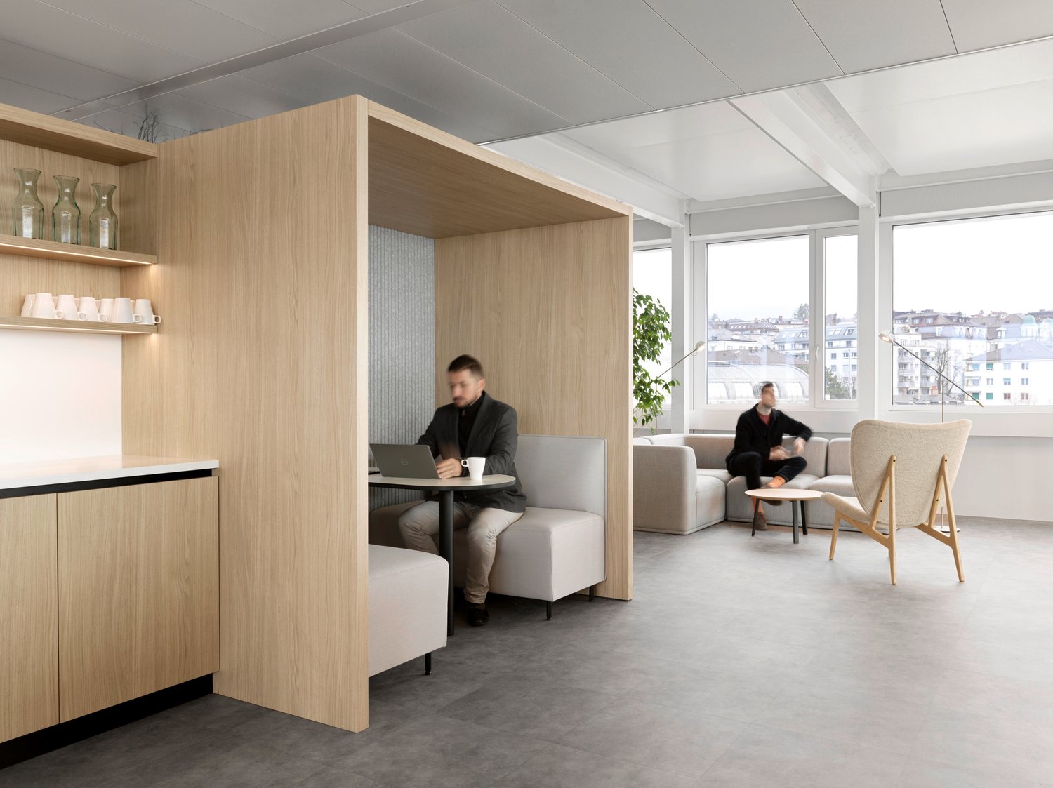 1294m² office, photo 5 of 8