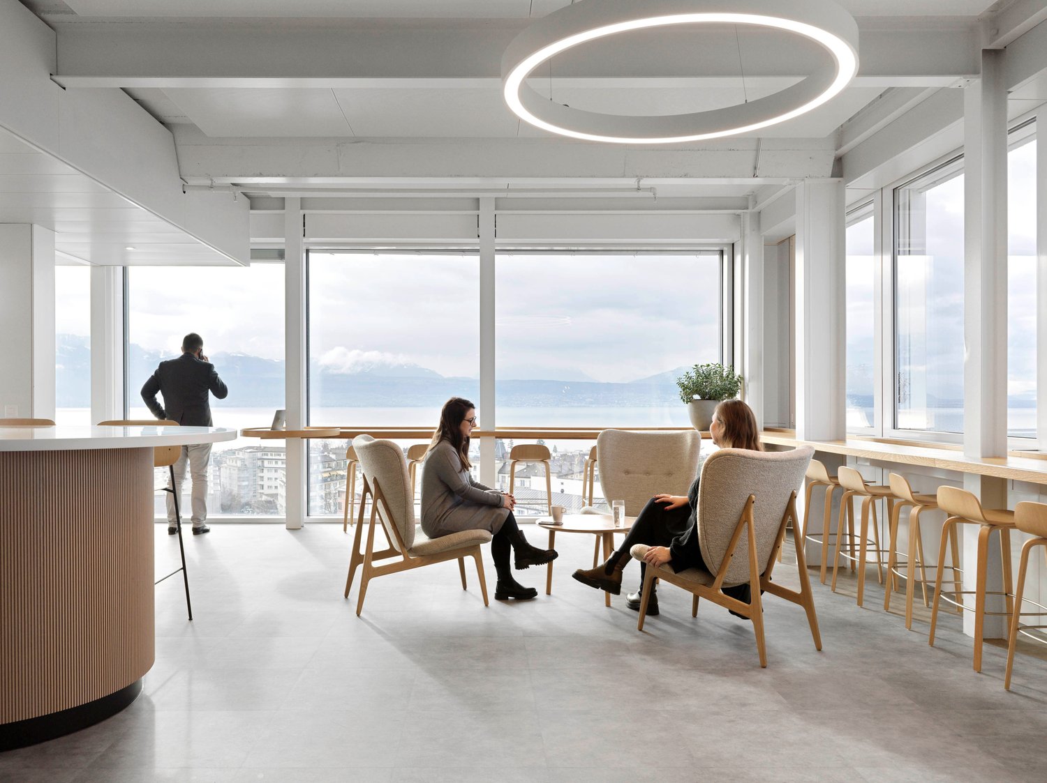 1294m² office, photo 6 of 8